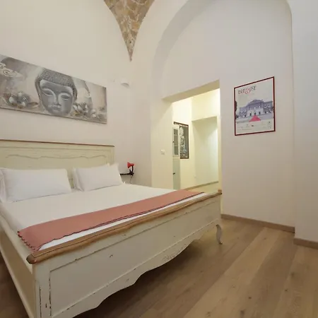 Ych-Lovely Apartment Near Termini Station-3